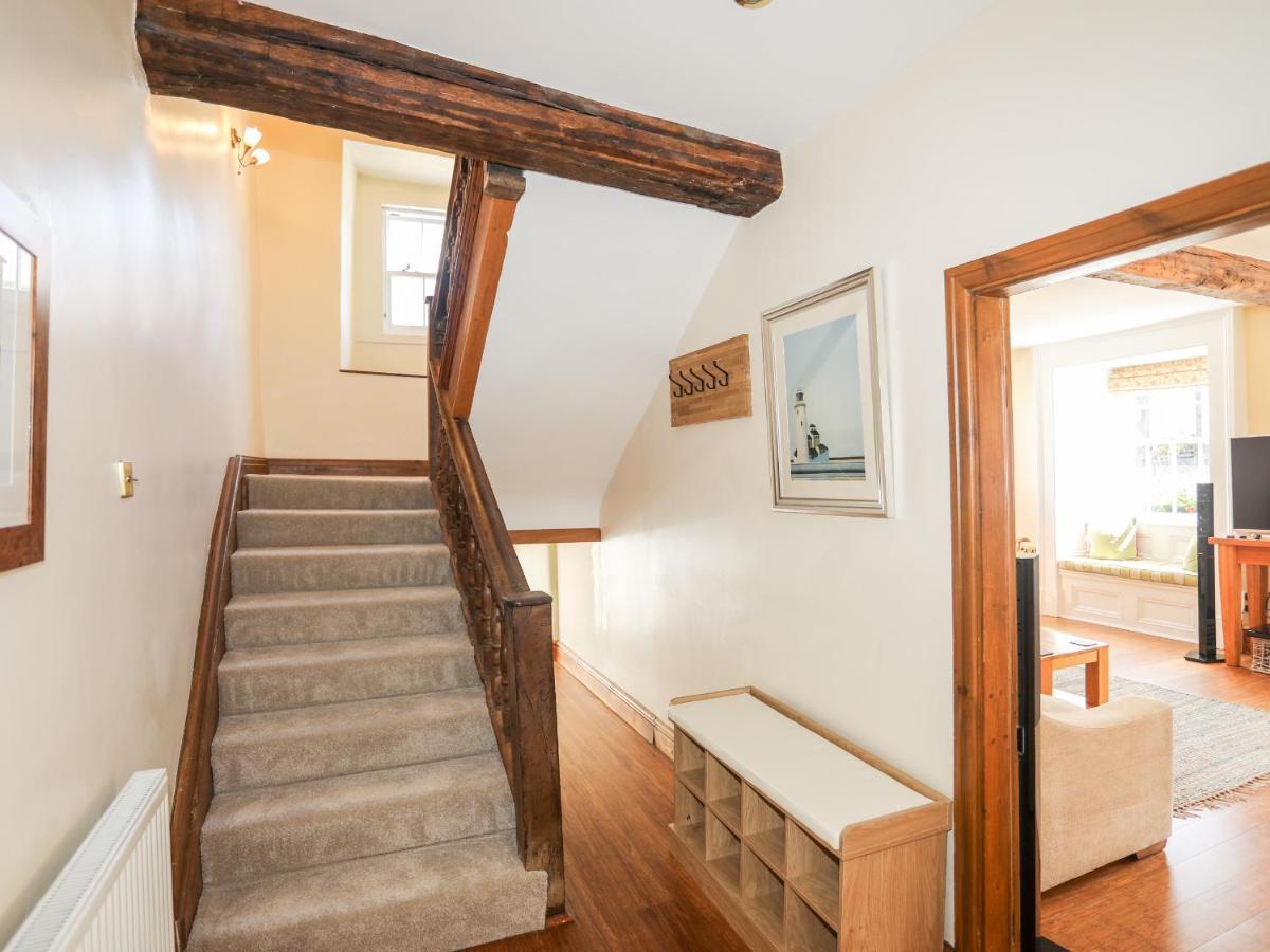 Above Deck Apartment Beaumaris Exterior photo